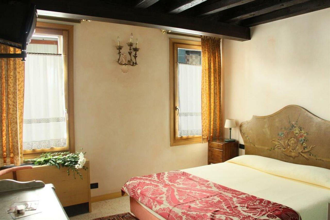 San Simeon Apartments Венеция Екстериор снимка
