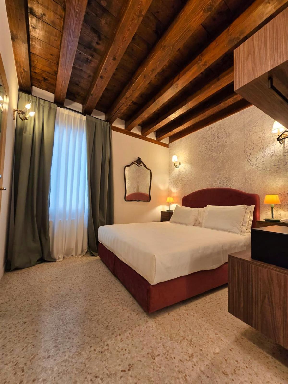 San Simeon Apartments Венеция Екстериор снимка